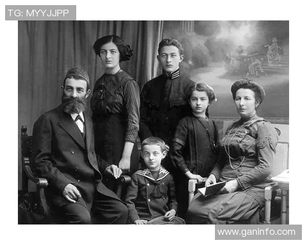 扎卡特卡斯与莱昂的精彩对决揭示了足球战术与团队合作的重要性