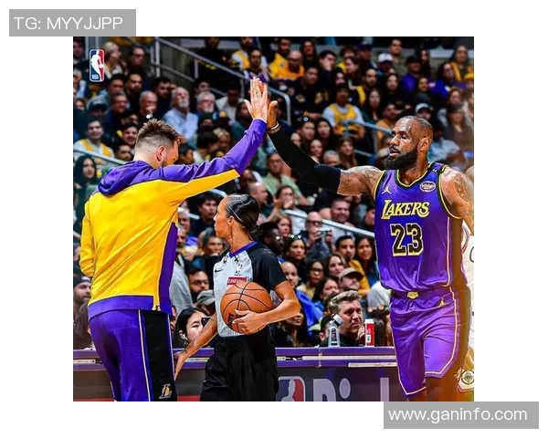 2009年湖人与快船的精彩对决回顾及赛季影响分析