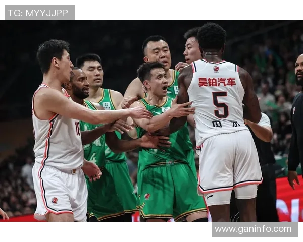 2014年CBA季后赛辽宁队对阵广东队的精彩对决回顾与分析 2014年CBA季后赛辽宁队对阵广东队的精彩对决回顾与分析